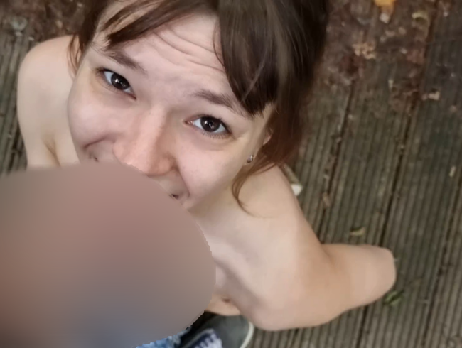 Anne Eden Porno Video: Im WALD verführt und festgenagelt !!
